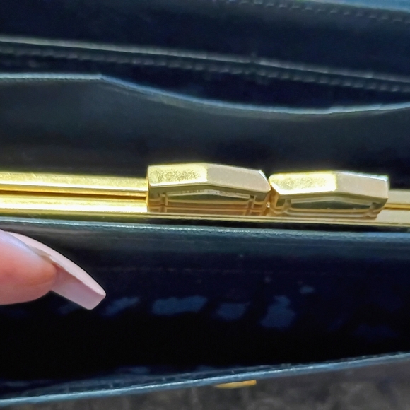 Vintage Yves Saint Laurent Croc Embossed Convertible Wallet Clutch w/ Gold Chain - Picture 13 of 14